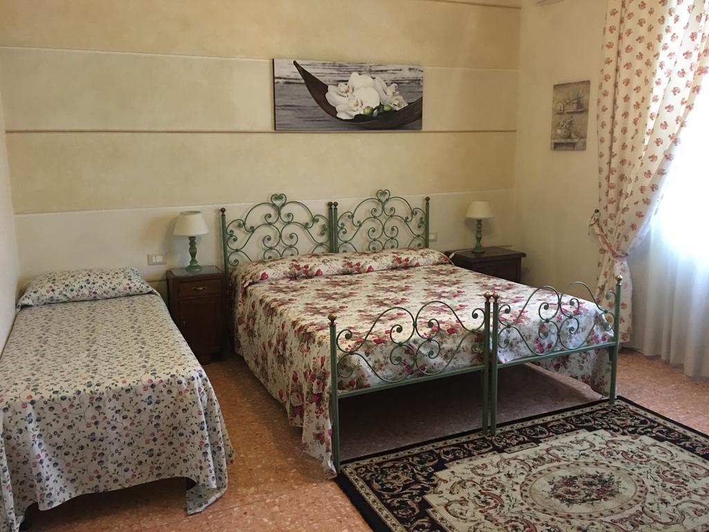 Affittacamere La Casa Di Ugo Ciglione ภายนอก รูปภาพ