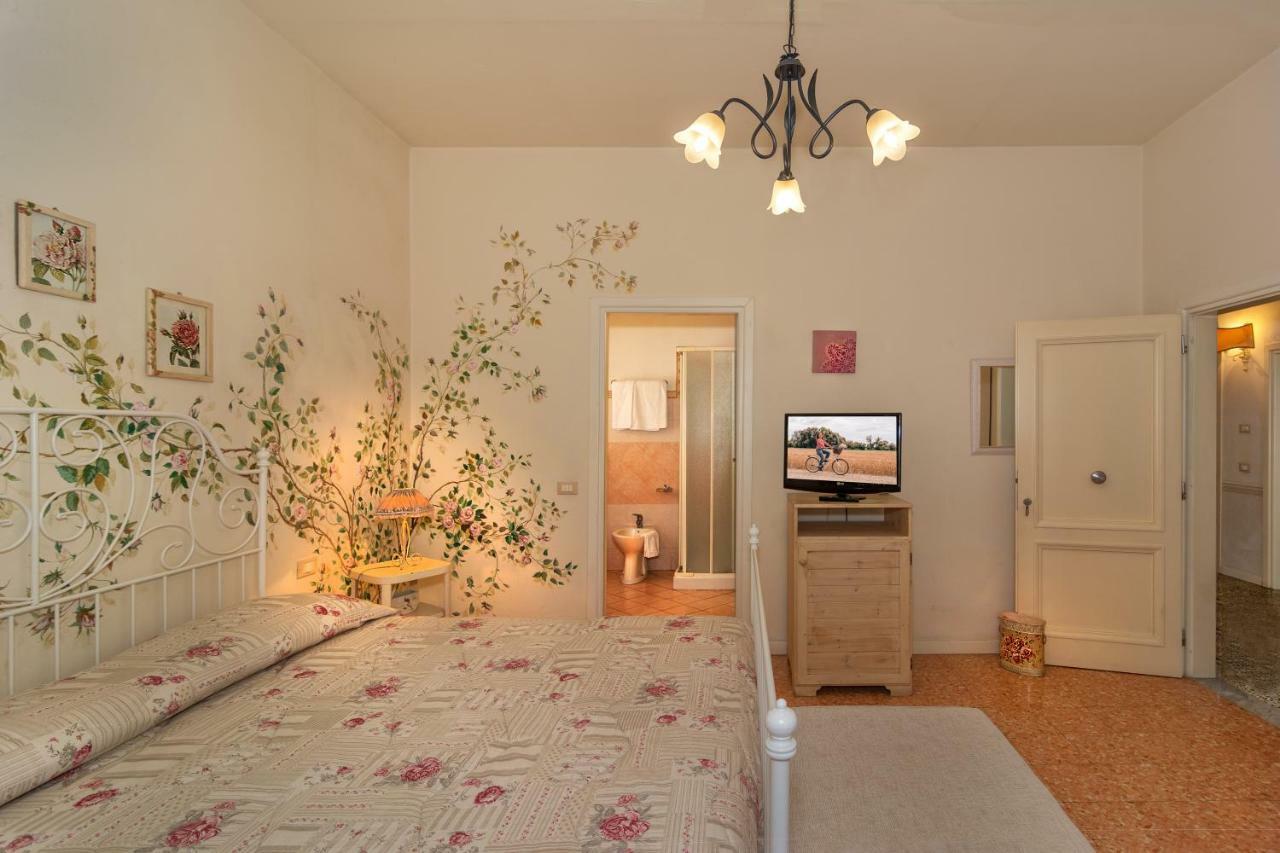 Affittacamere La Casa Di Ugo Ciglione ภายนอก รูปภาพ