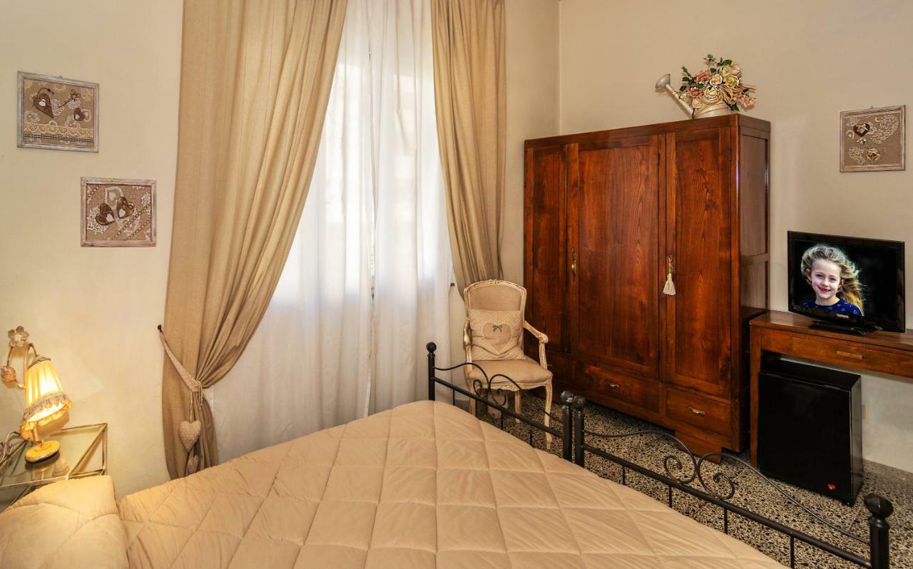 Affittacamere La Casa Di Ugo Ciglione ภายนอก รูปภาพ