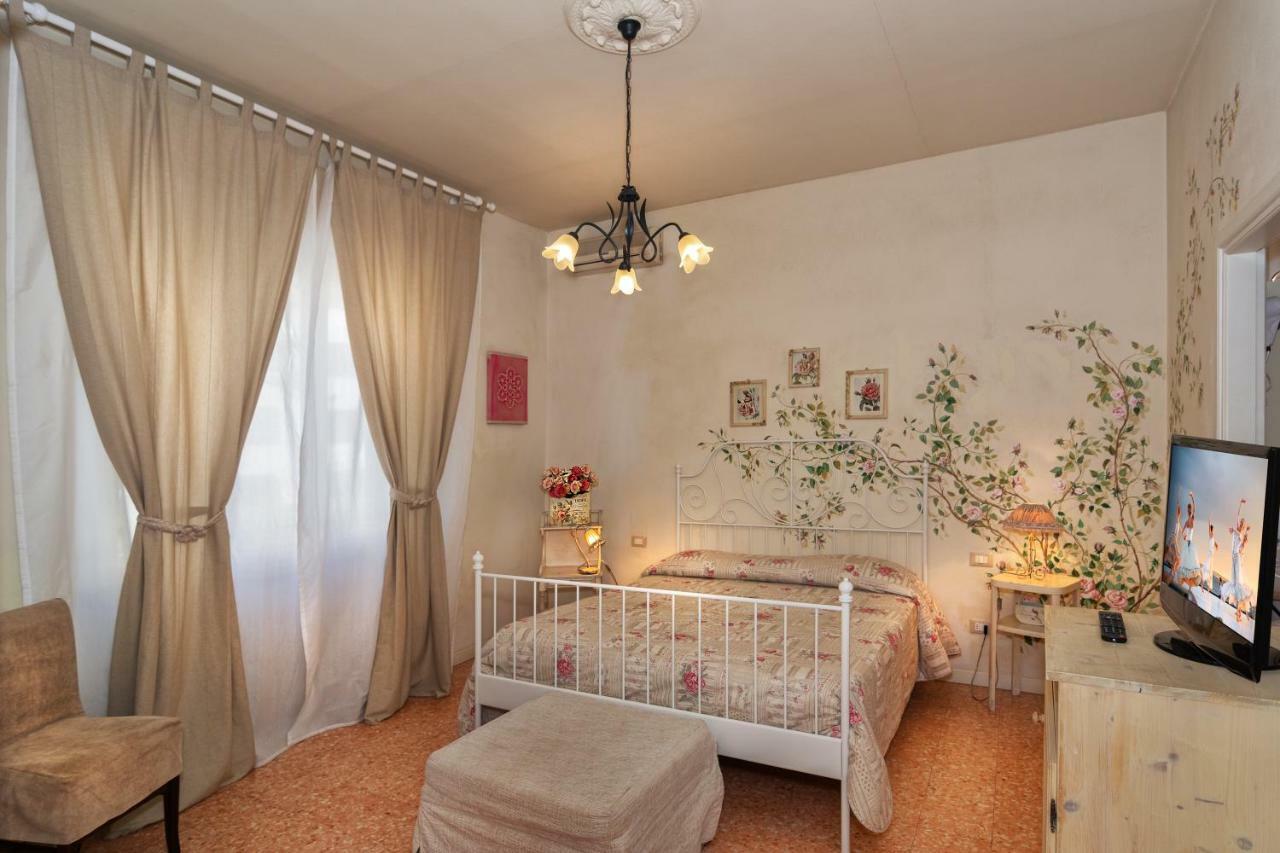 Affittacamere La Casa Di Ugo Ciglione ภายนอก รูปภาพ