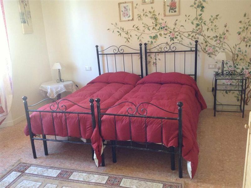 Affittacamere La Casa Di Ugo Ciglione ภายนอก รูปภาพ