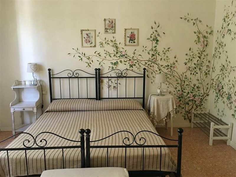 Affittacamere La Casa Di Ugo Ciglione ภายนอก รูปภาพ